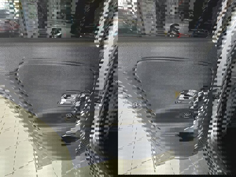 Used 2020 Mercedes-Benz A 220 w/ Premium Package image 18