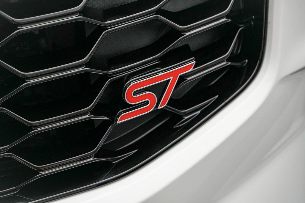 Certified 2025 Ford Explorer ST image 11