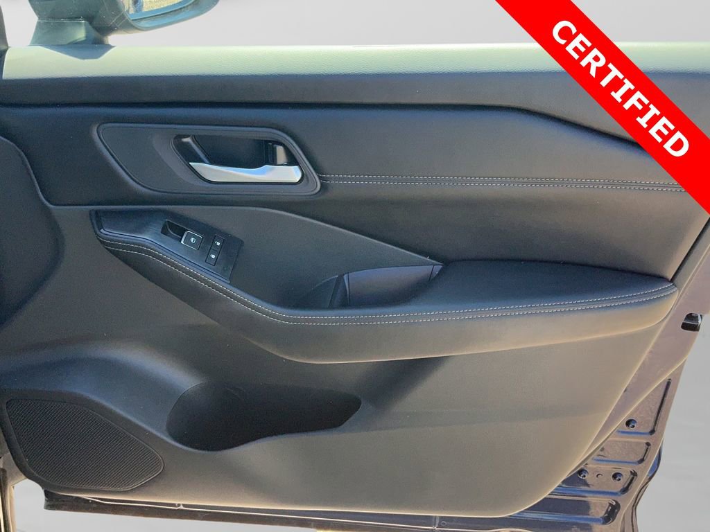 Certified 2026 Nissan Rogue SL AWD/4WD image 10