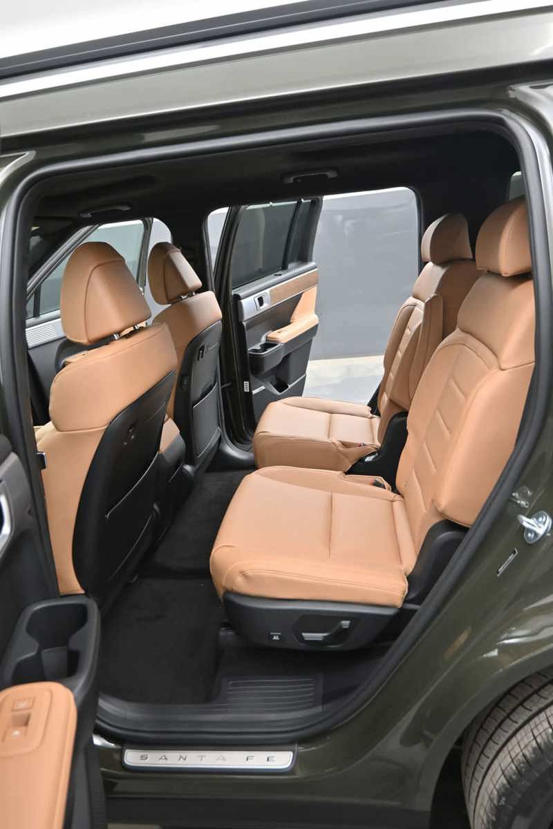New 2026 Hyundai Santa Fe Calligraphy AWD/4WD image 14