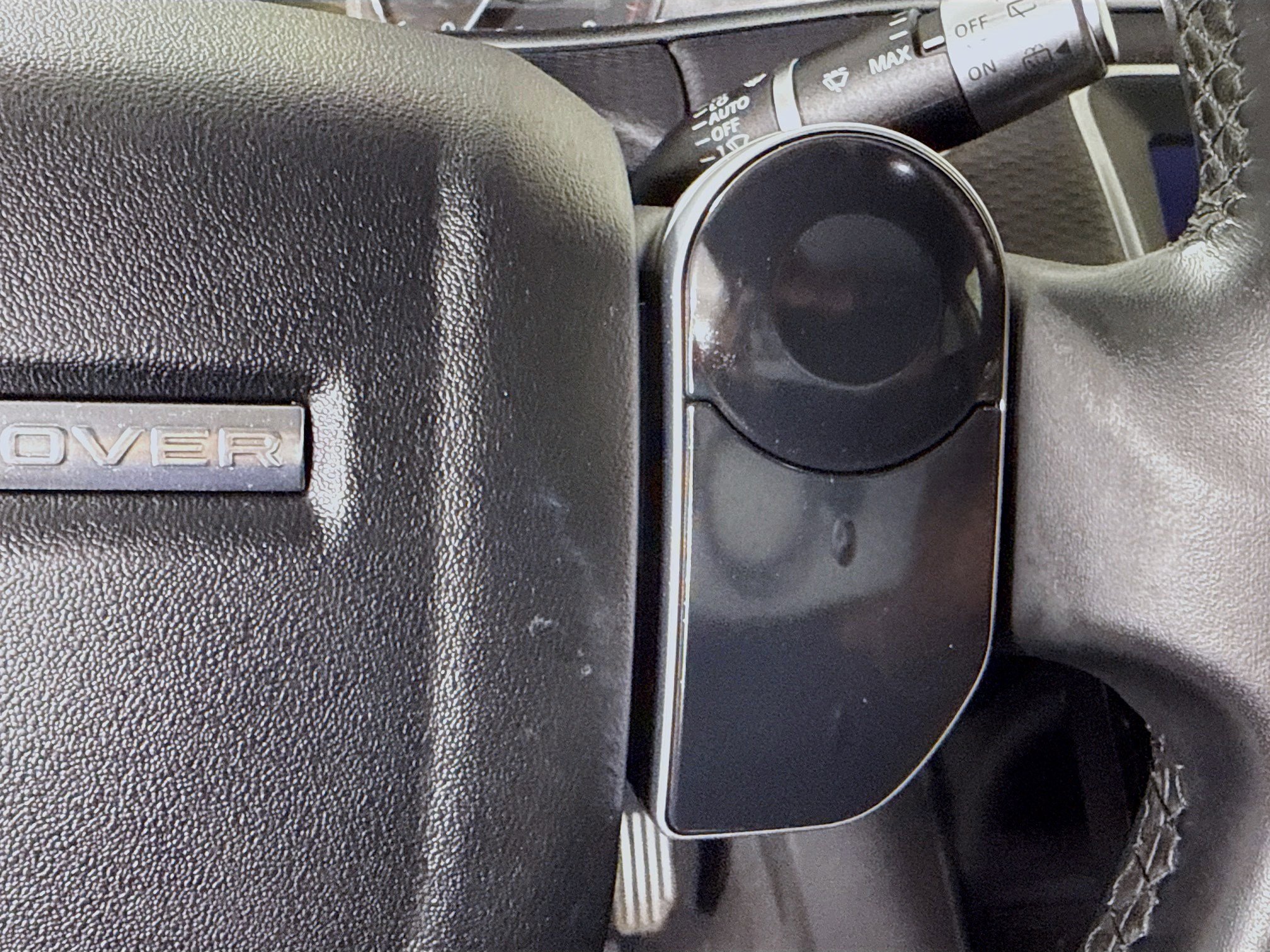 Used 2020 Land Rover Range Rover Evoque S image 15