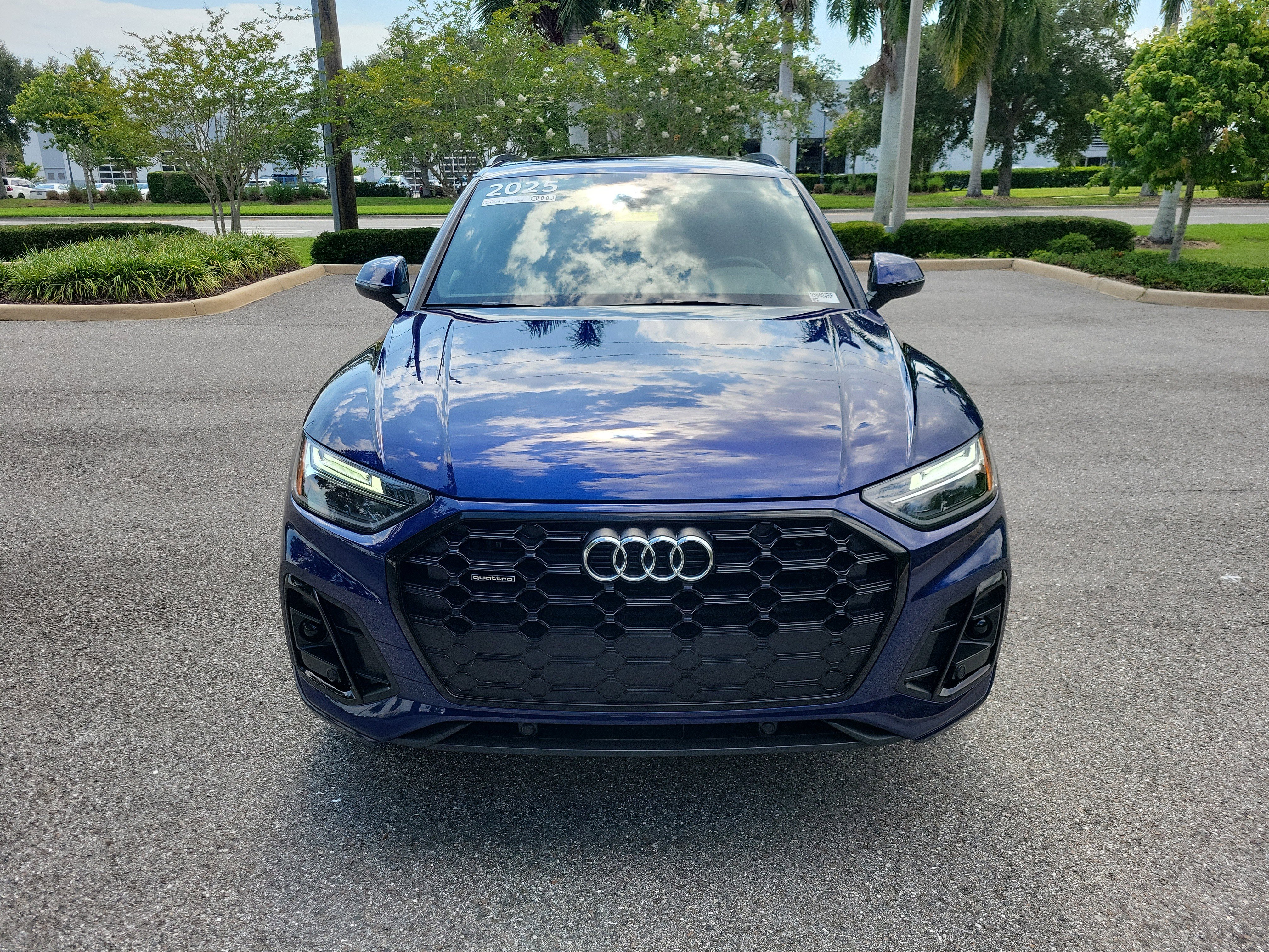 Certified 2025 Audi Q5 2.0T Premium AWD/4WD image 2