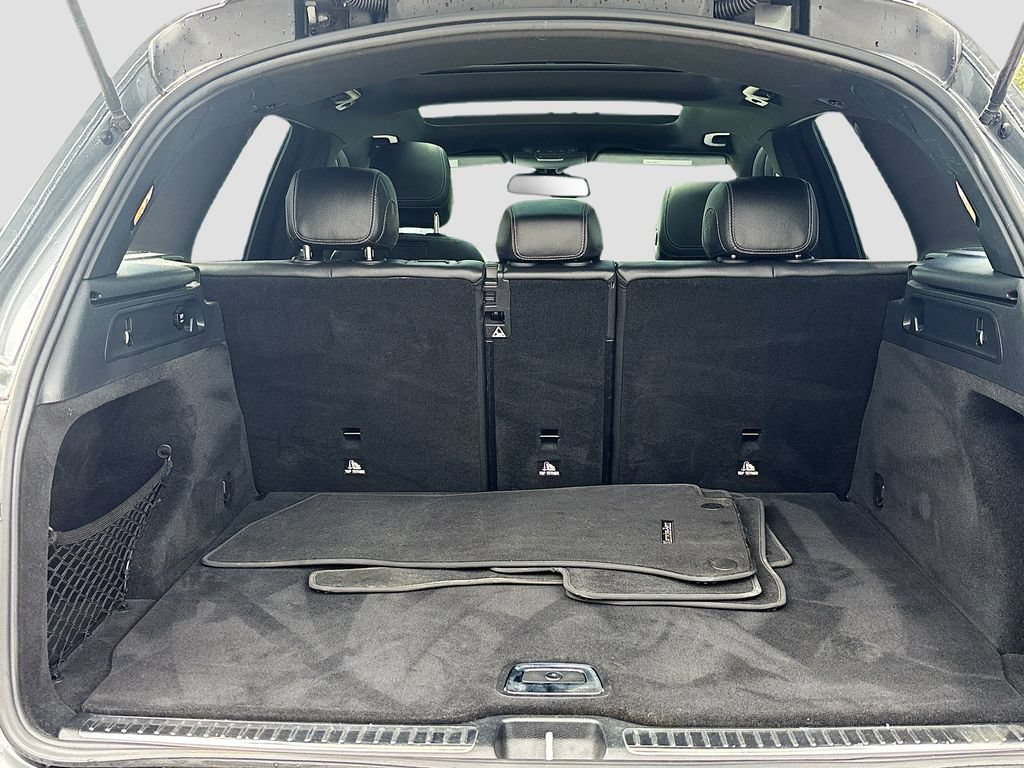 Used 2018 Mercedes-Benz GLC 300 4MATIC w/ Premium Package image 10