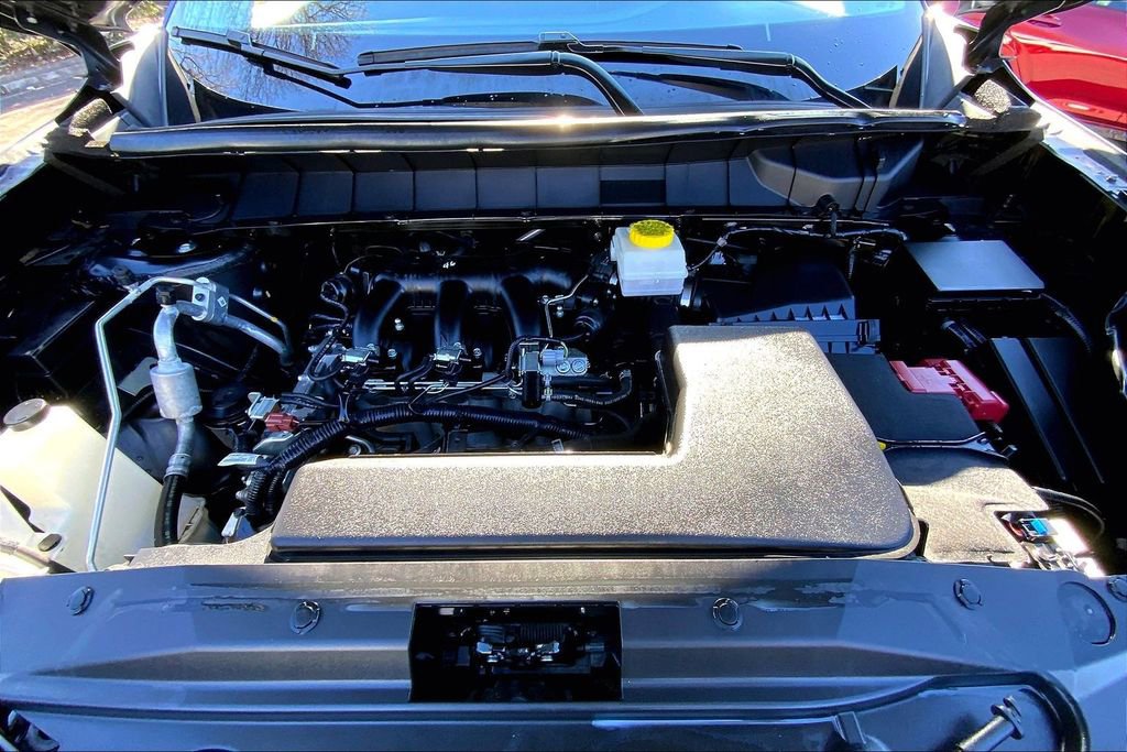 Used 2024 Nissan Pathfinder SV image 21