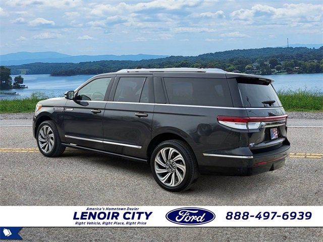Used 2022 Lincoln Navigator L 2WD image 5