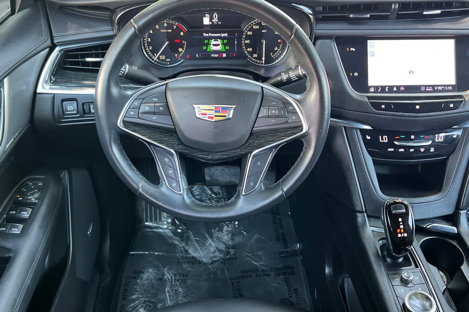 Used 2020 Cadillac XT5 Premium Luxury AWD/4WD image 16