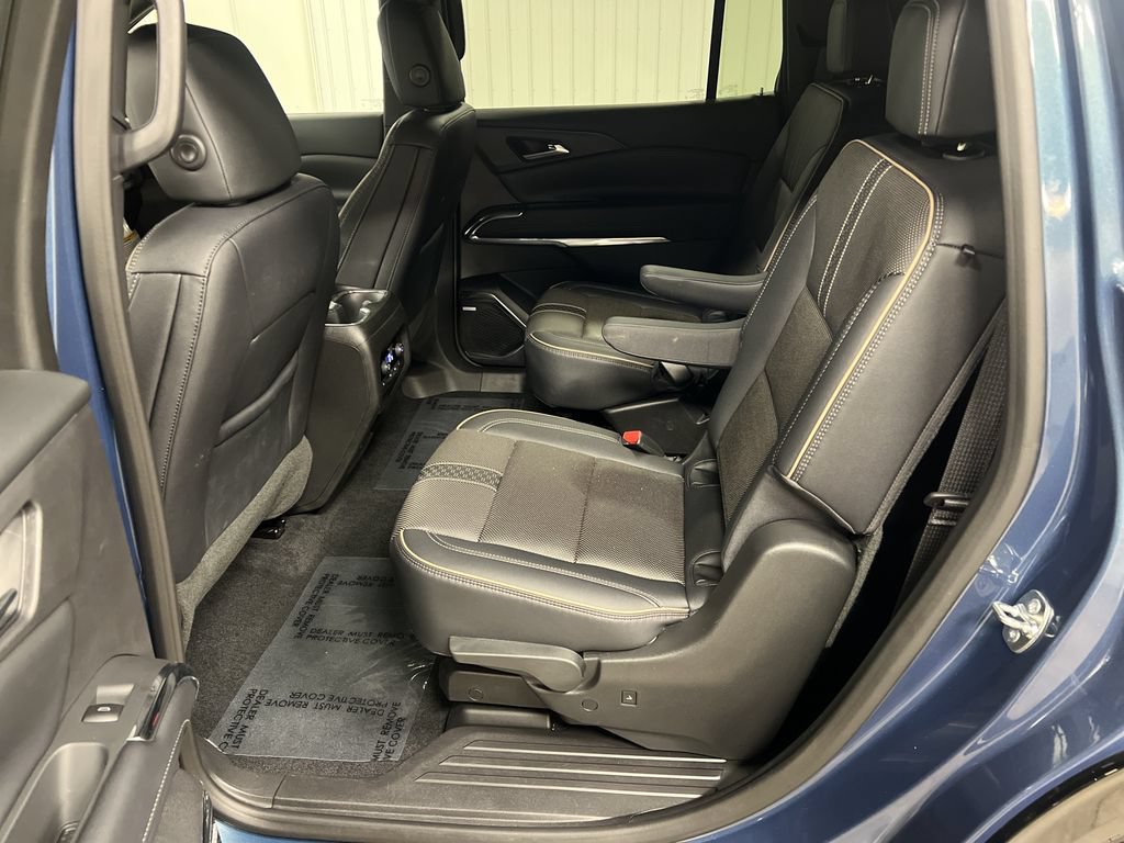 Certified 2026 Chevrolet Traverse High Country w/ LPO, Floor Liner Package AWD/4WD image 14