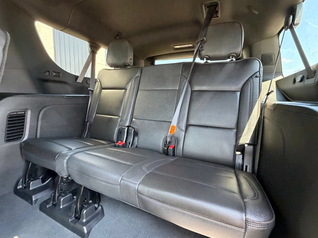 Used 2024 Chevrolet Suburban High Country w/ Premium Package AWD/4WD image 23