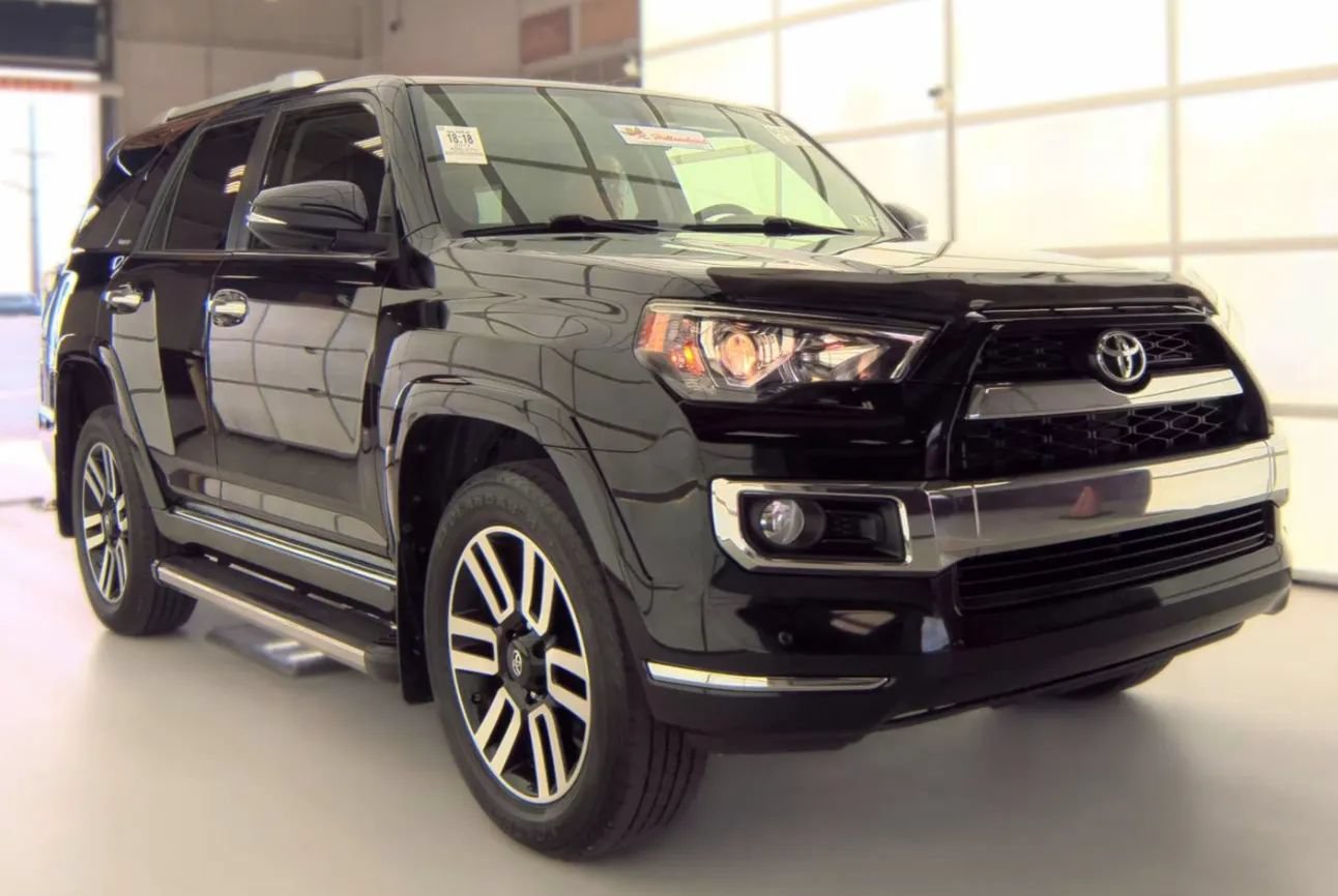 Used 2017 Toyota 4Runner Limited AWD/4WD image 4