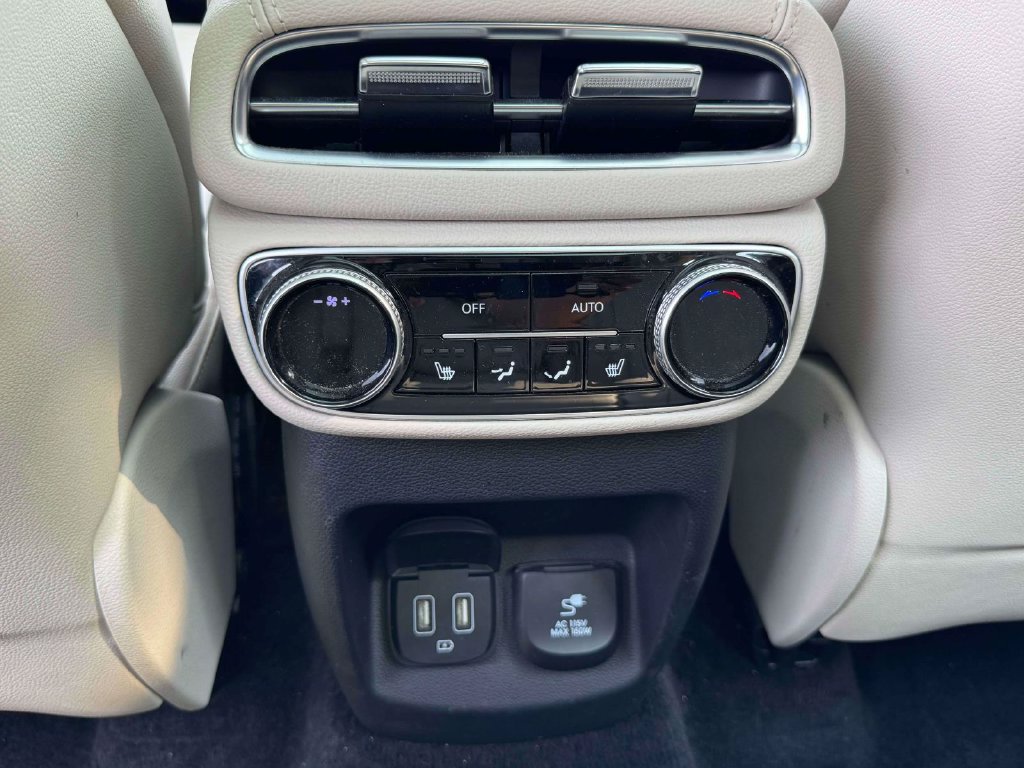 Used 2022 Genesis GV80 2.5T w/ Prestige Package 04 AWD/4WD image 12