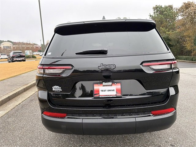 New 2025 Jeep Grand Cherokee L Altitude image 6