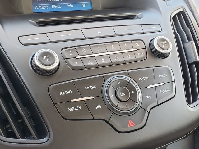 Used 2017 Ford Focus SE FWD image 16