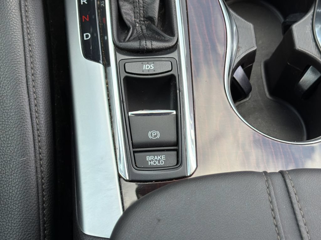 Used 2015 Acura TLX FWD image 13
