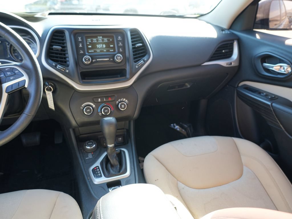 Used 2016 Jeep Cherokee Sport AWD/4WD image 19