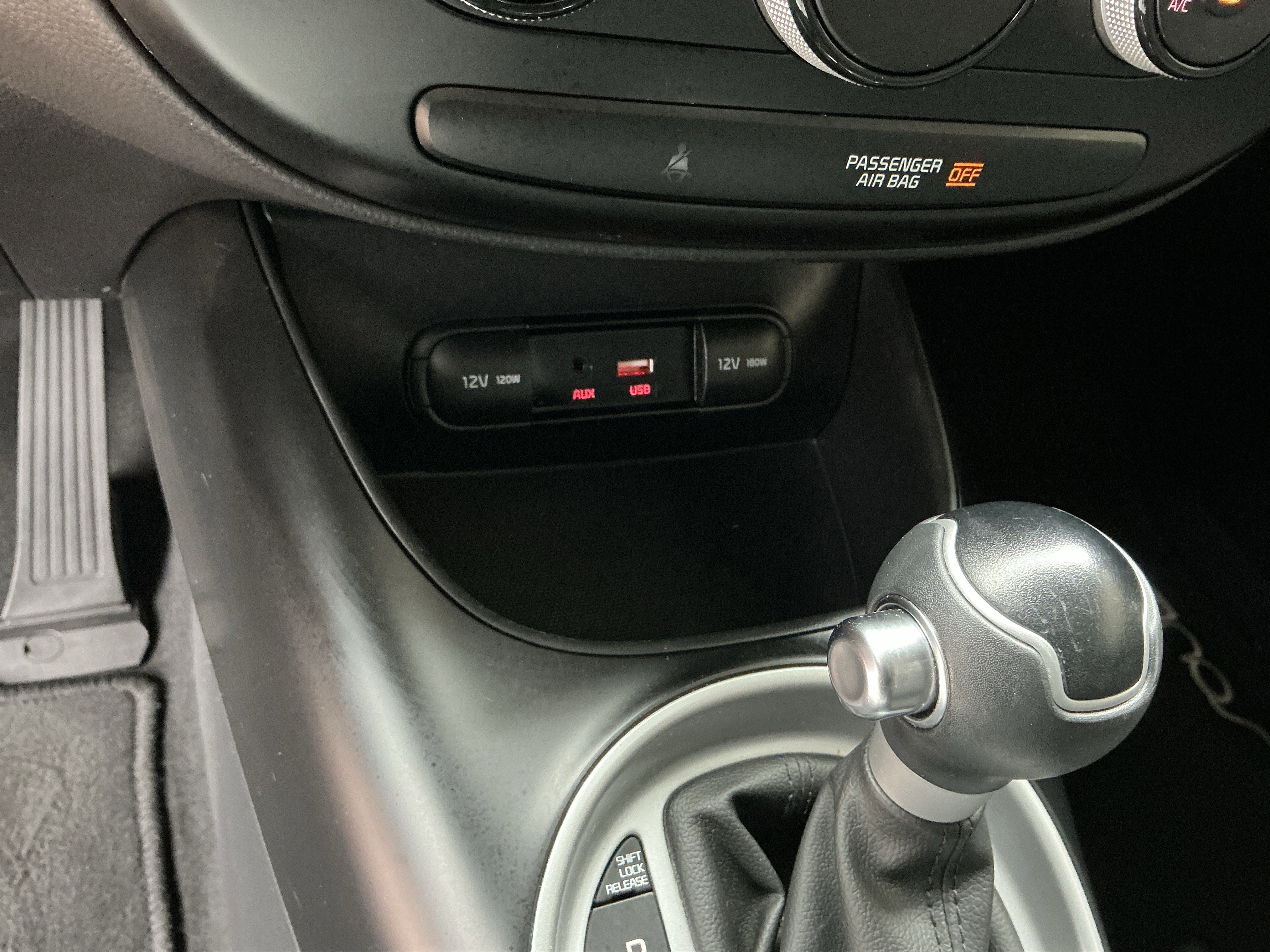 Used 2018 Kia Soul image 31