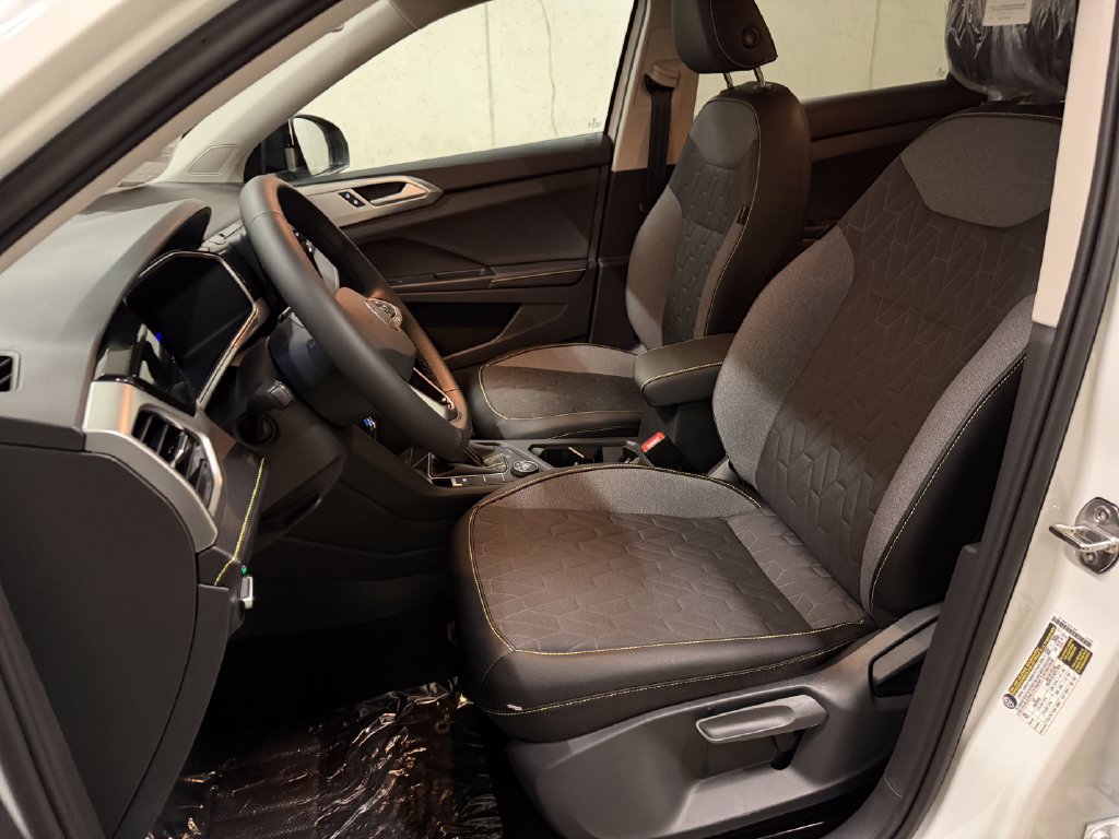 New 2027 Volkswagen Taos Sport AWD/4WD image 11