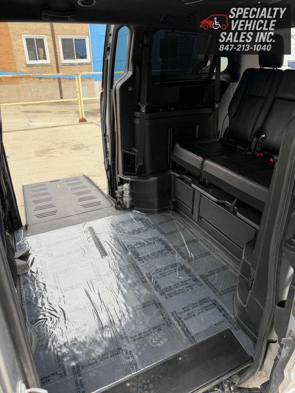 Used 2014 Dodge Grand Caravan R/T image 15