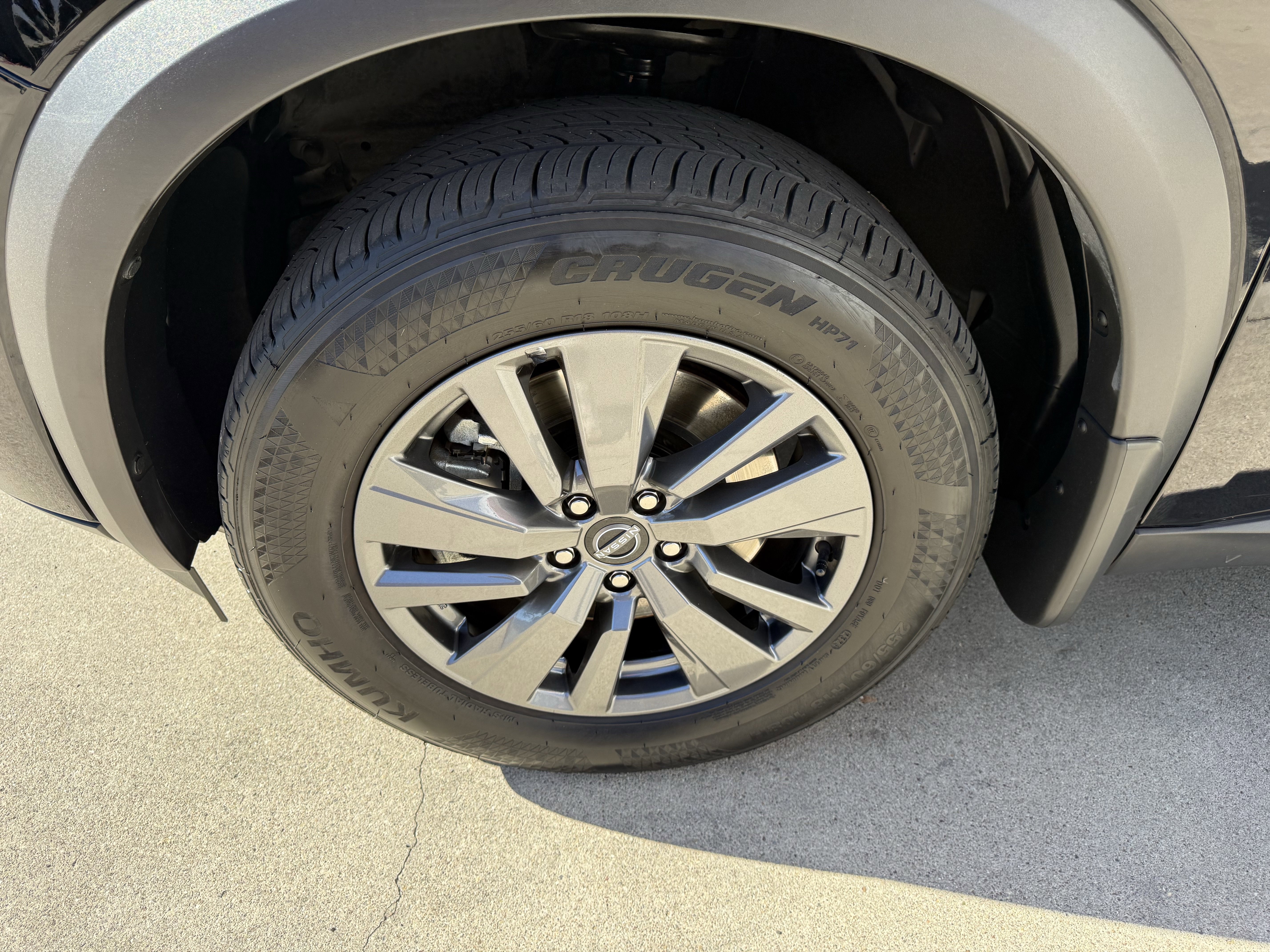 Used 2024 Nissan Pathfinder S image 32