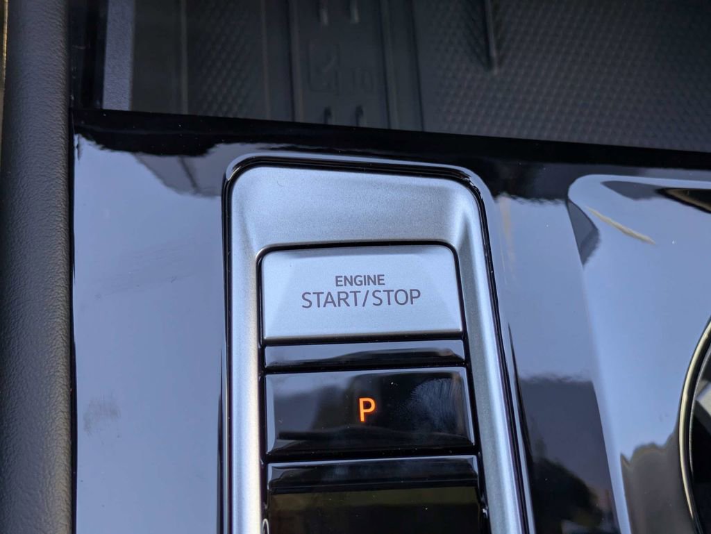 New 2026 Volkswagen Atlas SEL Premium R-Line image 38