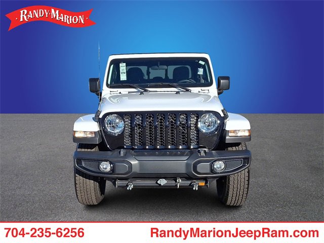 Used 2021 Jeep Gladiator Sport image 2