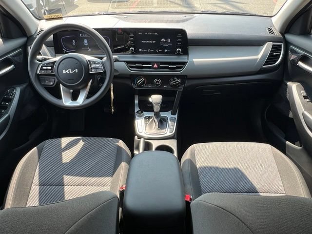 Used 2026 Kia Seltos LX AWD/4WD image 12