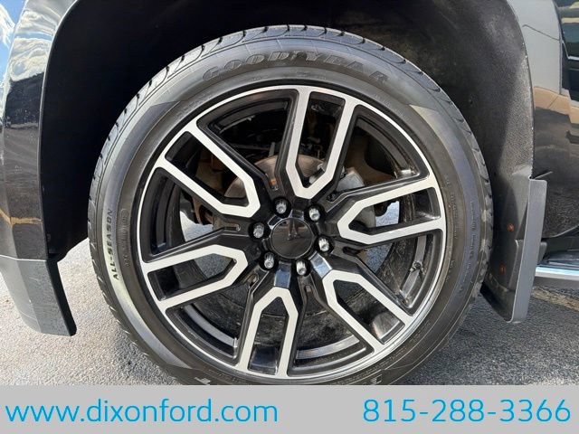 Used 2017 Chevrolet Suburban Premier AWD/4WD image 33