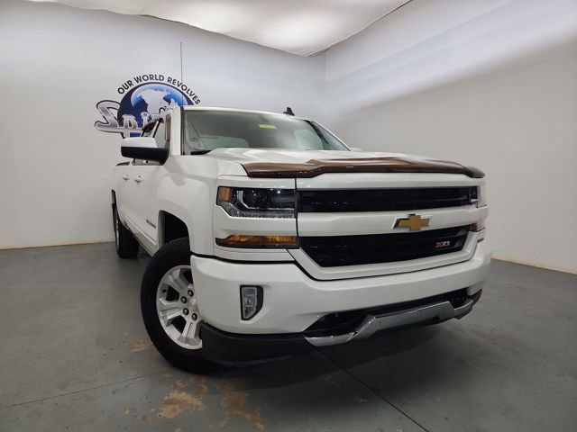 Used 2018 Chevrolet Silverado 1500 LT w/ All Star Edition image 3