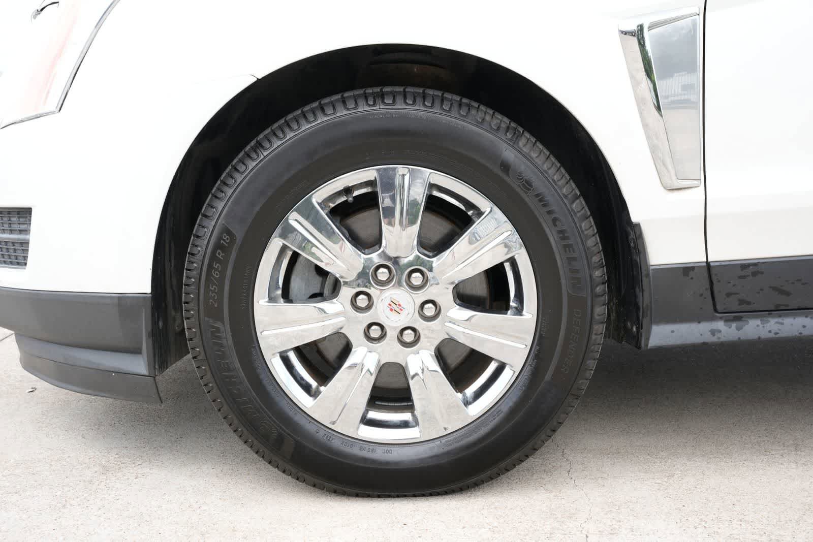 Used 2015 Cadillac SRX Luxury w/ Driver Awareness Package AWD/4WD image 25