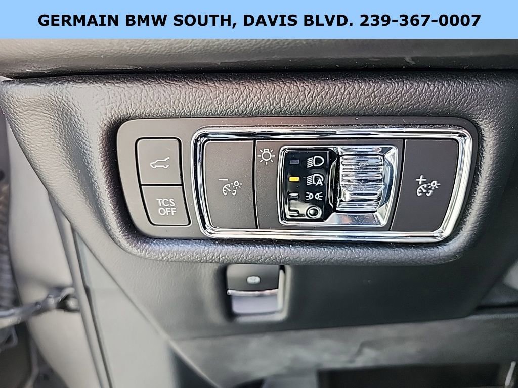 Used 2021 Lincoln Nautilus FWD w/ Equipment Group 101A image 20