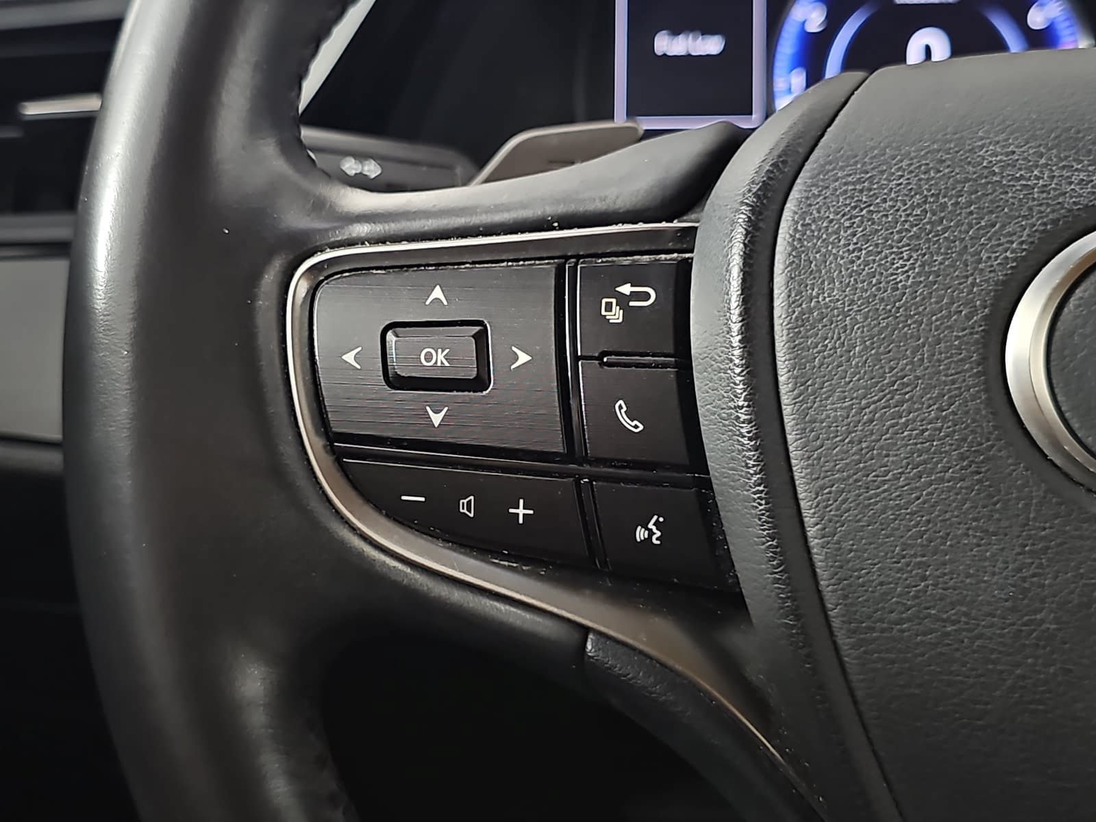 Used 2022 Lexus ES 350 w/ Accessory Package FWD image 16