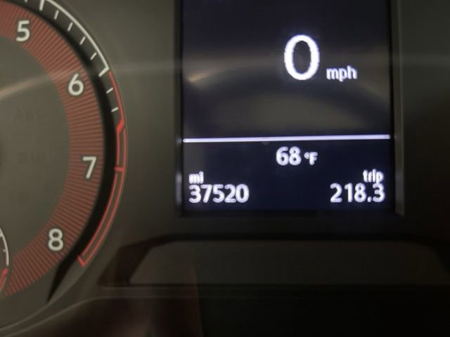 Used 2021 Volkswagen Jetta SE FWD image 24