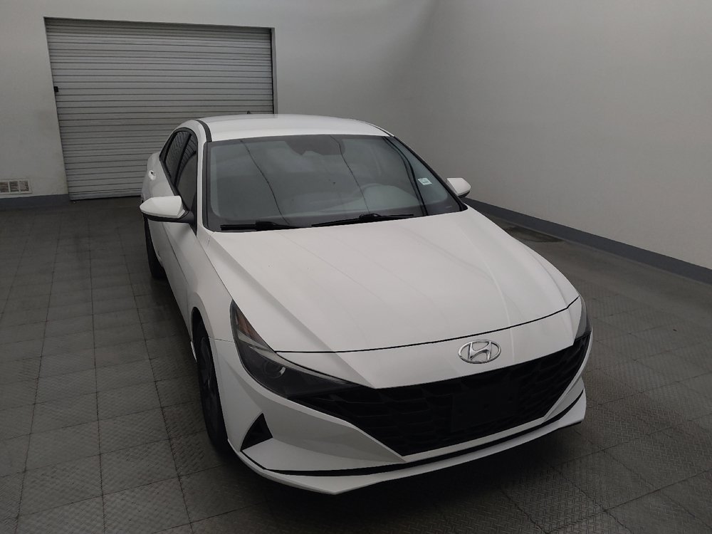 Used 2023 Hyundai Elantra SEL w/ Cargo Package FWD image 14