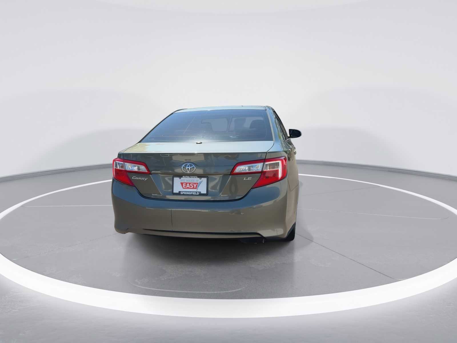 Used 2014 Toyota Camry LE FWD image 7