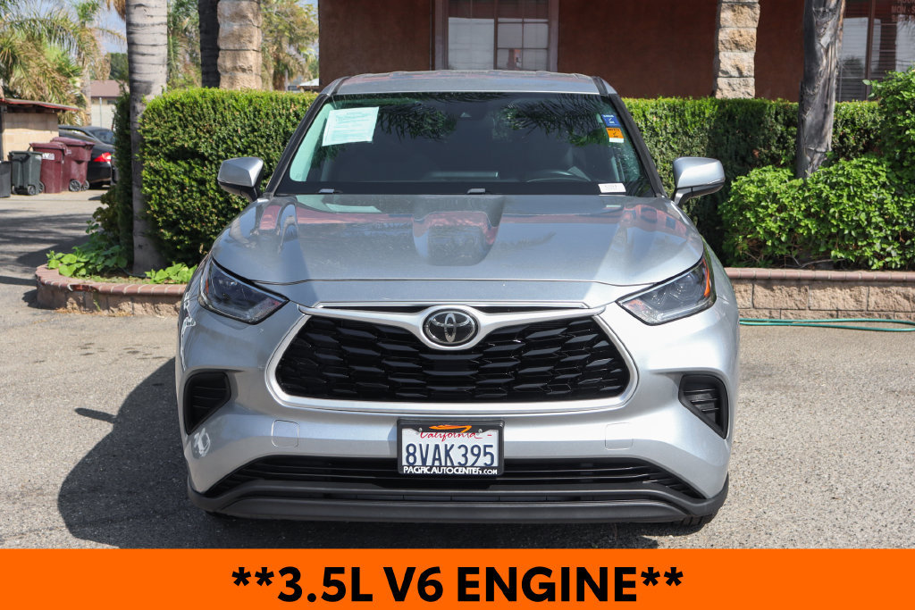 Used 2021 Toyota Highlander L FWD image 3