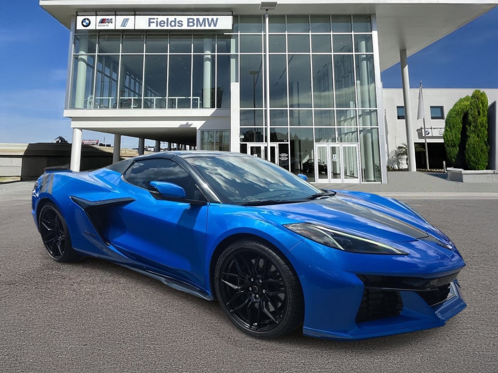 Used 2025 Chevrolet Corvette Z06 RWD image 1