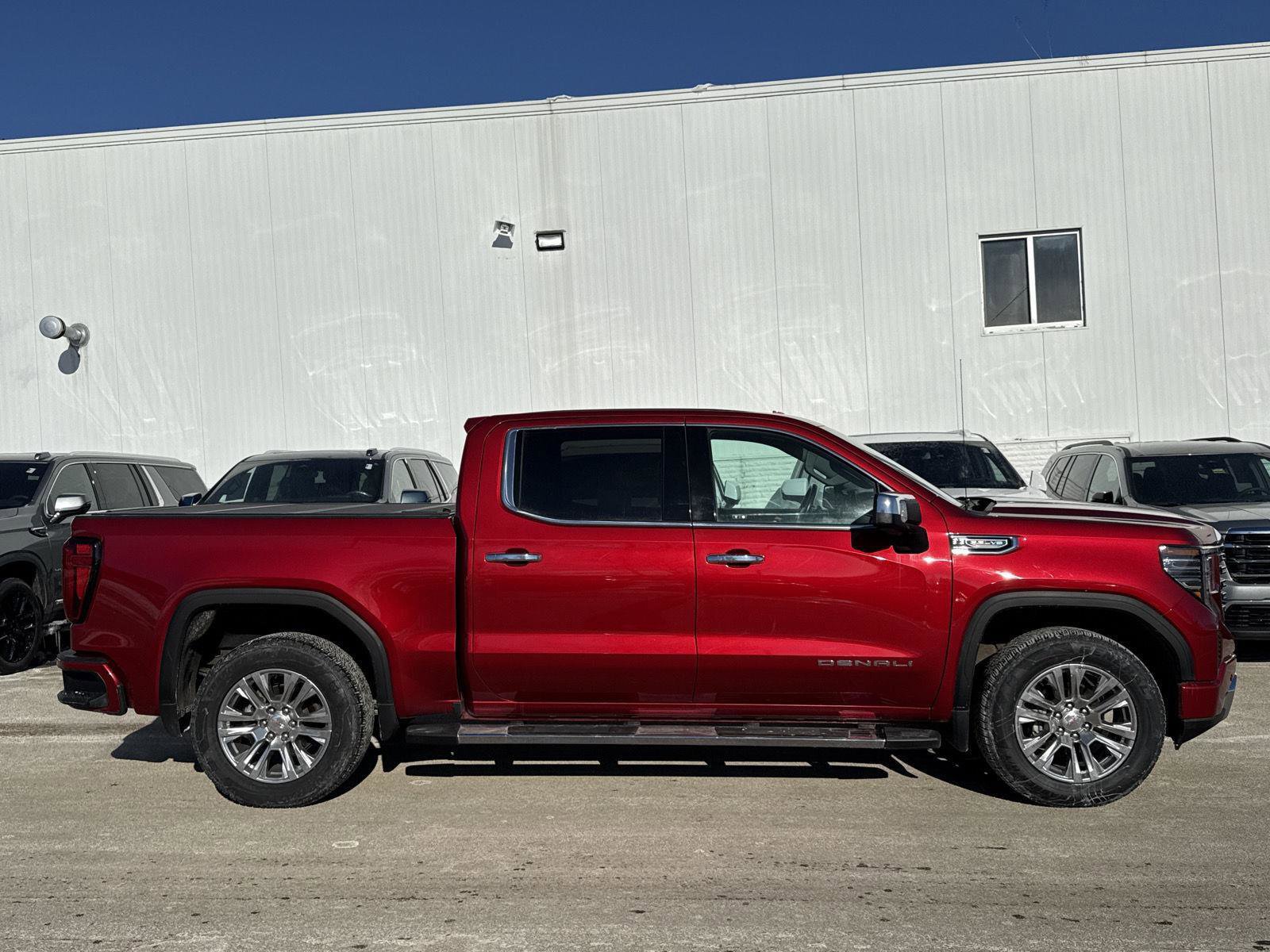 Used 2022 GMC Sierra 1500 Denali image 9