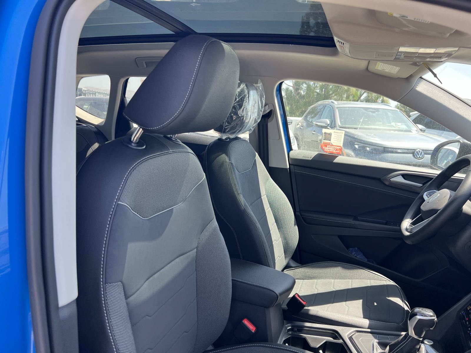 New 2026 Volkswagen Taos SE FWD image 31