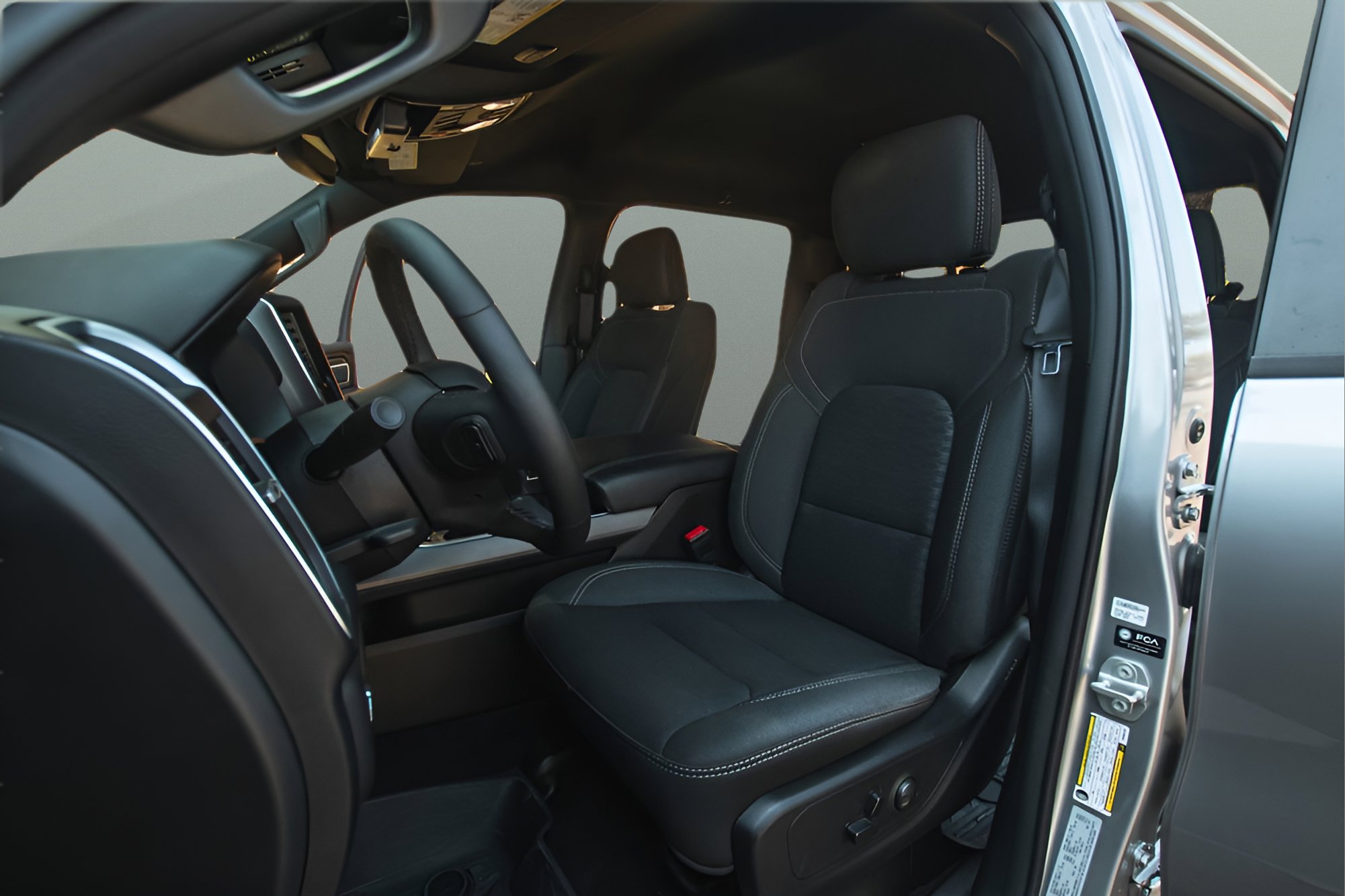 Used 2025 RAM 1500 Big Horn AWD/4WD image 18