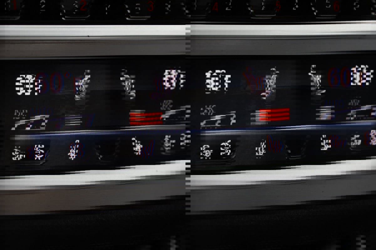 Used 2022 BMW 750i xDrive w/ M Sport Package image 8