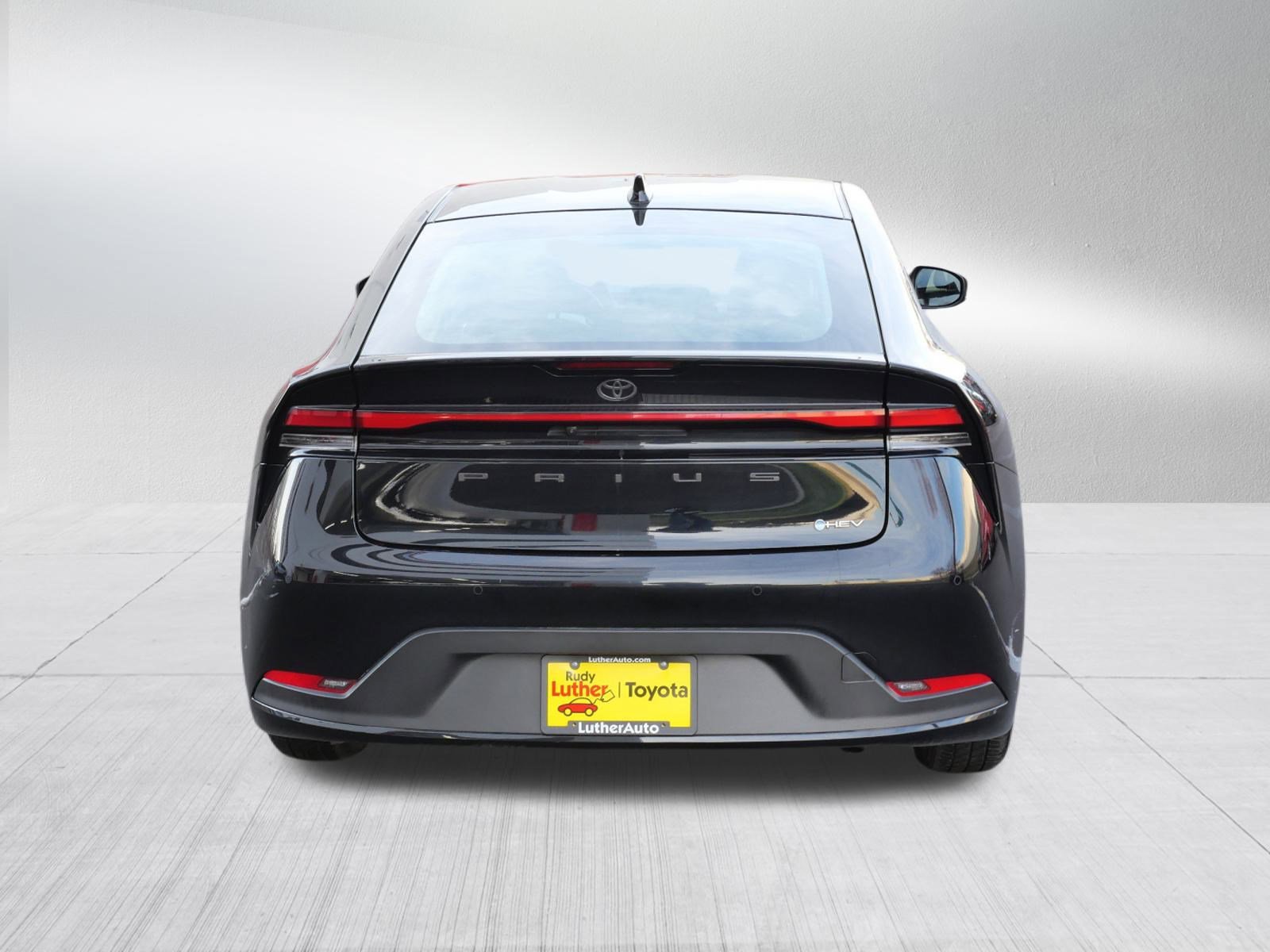 Certified 2025 Toyota Prius LE image 7