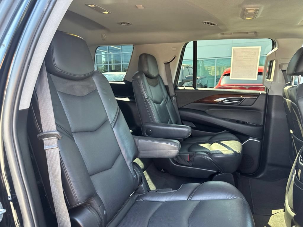 Used 2020 Cadillac Escalade Luxury RWD image 22