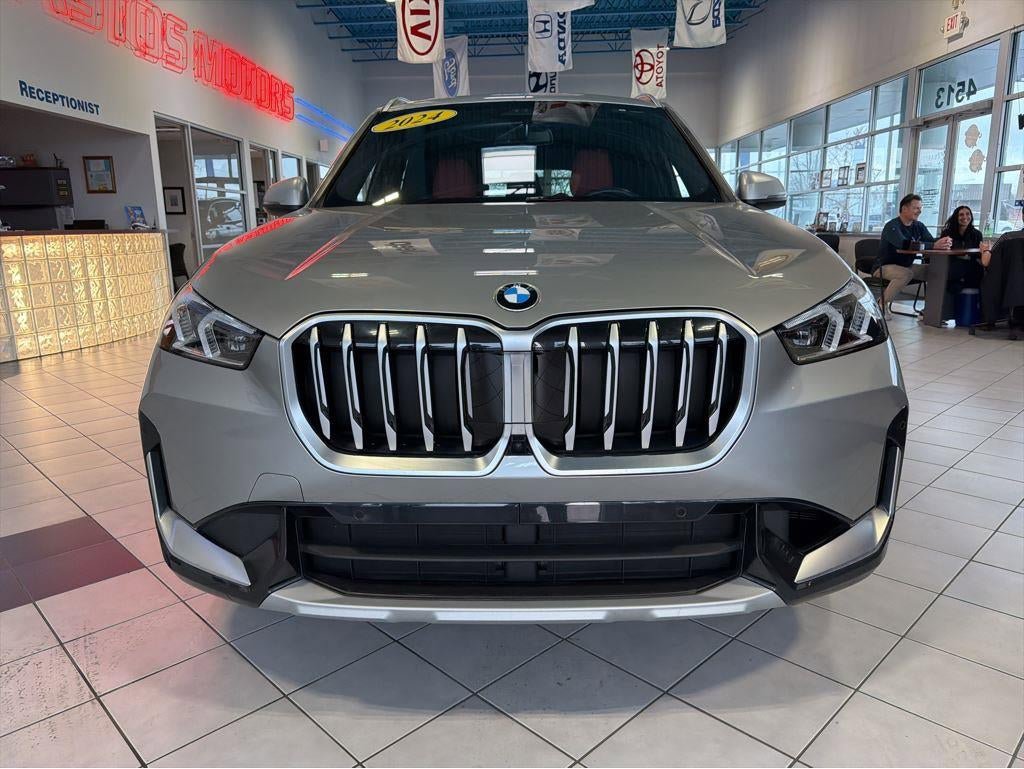 Used 2024 BMW X1 xDrive28i AWD/4WD image 2