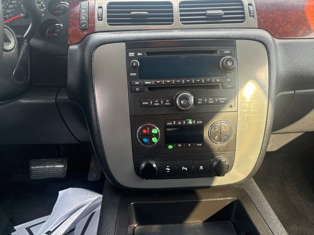Used 2011 GMC Yukon XL SLT AWD/4WD image 19