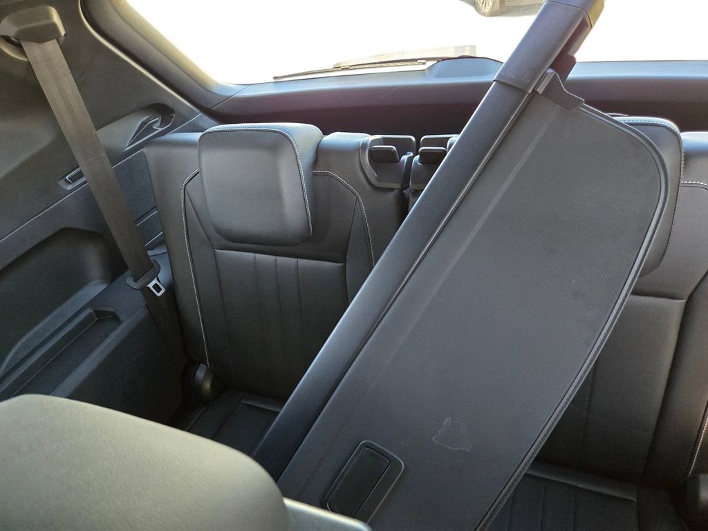 Used 2022 Volkswagen Tiguan SE R-Line image 21