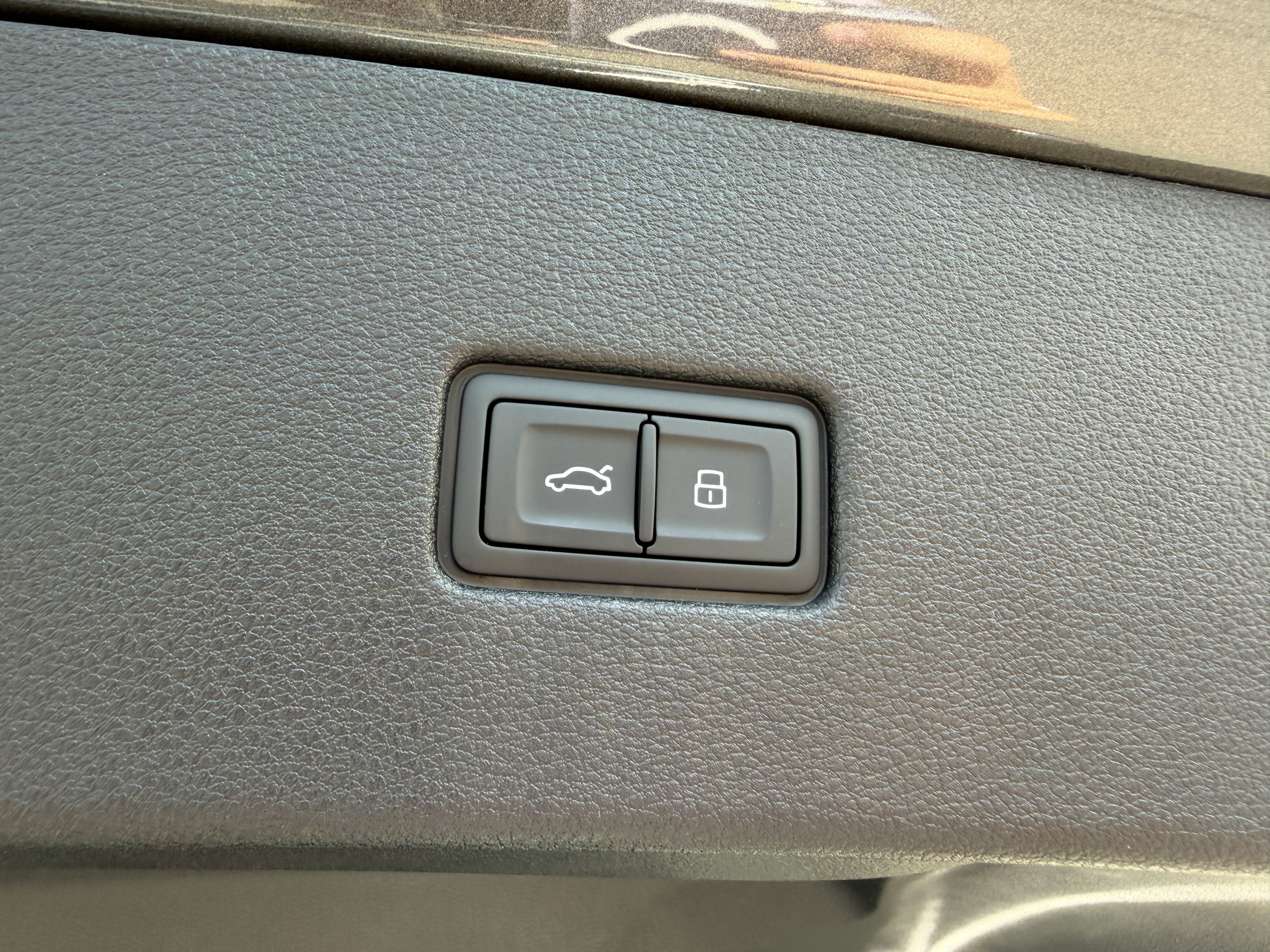 New 2026 Audi SQ8 Premium Plus AWD/4WD image 22