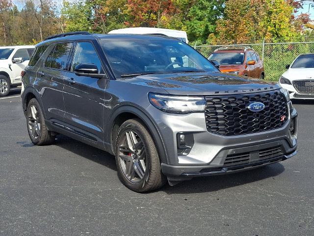 Used 2026 Ford Explorer ST w/ Sun And Sound Package AWD/4WD image 2