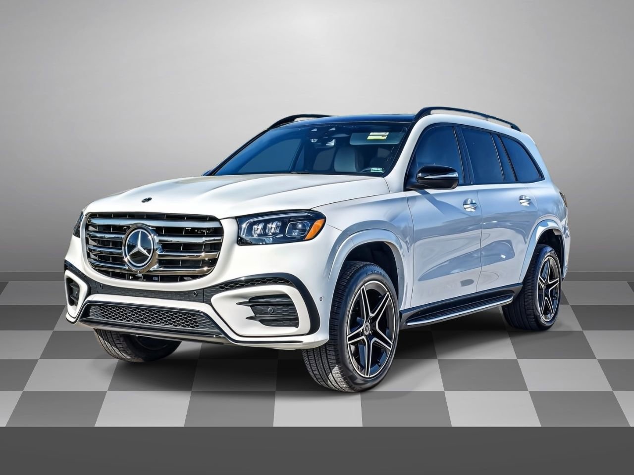 Used 2024 Mercedes-Benz GLS 450 4MATIC image 3