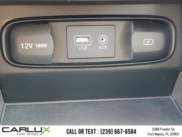Used 2019 Hyundai Santa Fe SEL w/ Cargo Package image 31