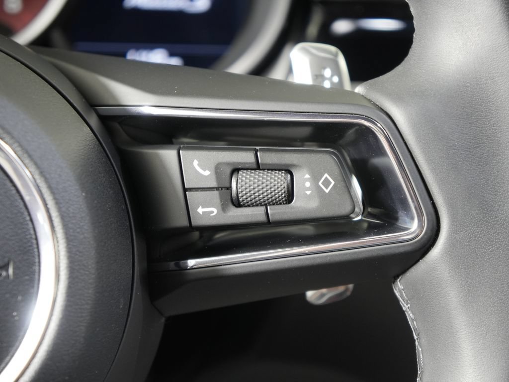 Certified 2026 Porsche Macan S AWD/4WD image 28