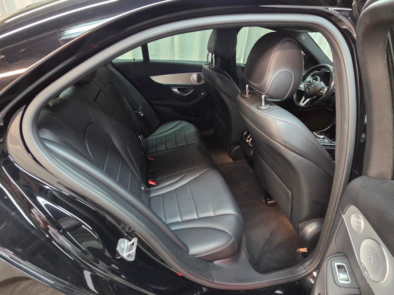 Used 2020 Mercedes-Benz C 300 4MATIC Sedan image 19